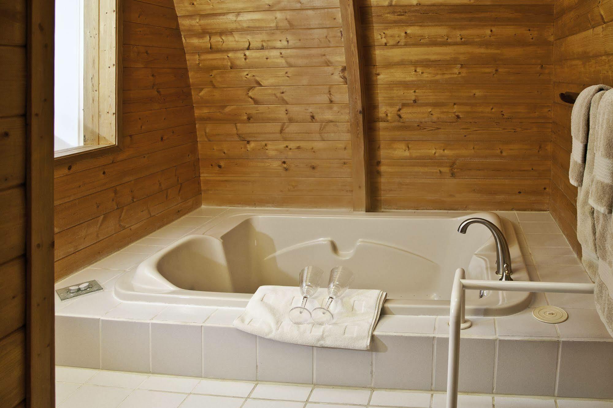 Mineral Springs Resort Fernwood المظهر الخارجي الصورة